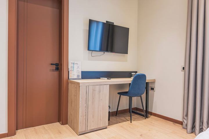 Room 63 of 96