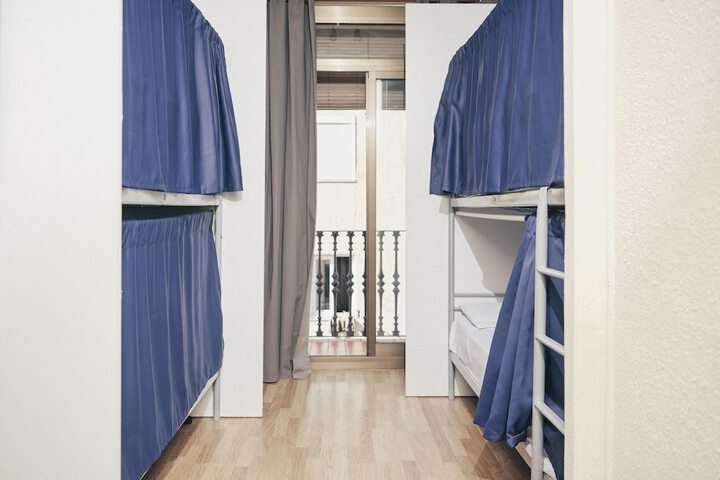 Room 26 of 147