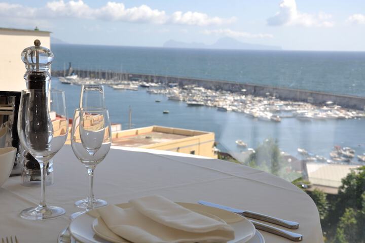 Dining 85 of 146