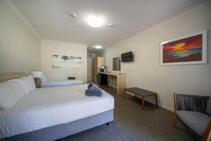Room 12 of 38