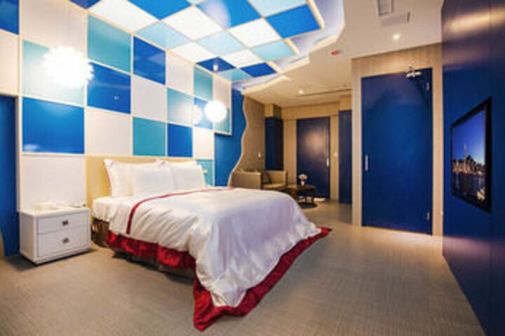 Room 49 of 84