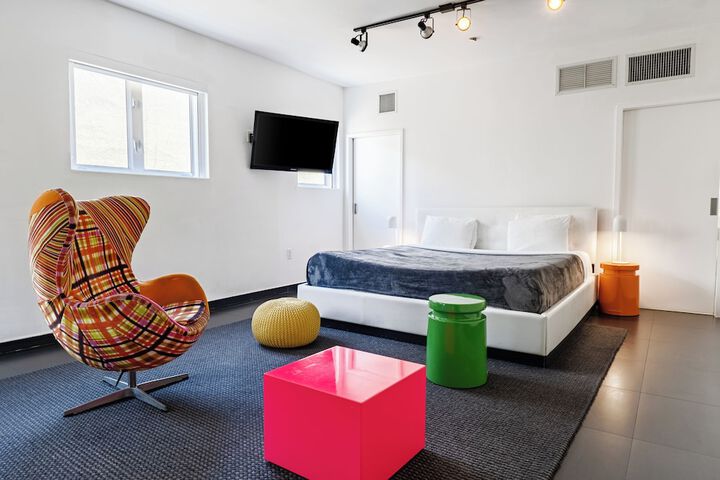 Studio King Bed (31 of 31)