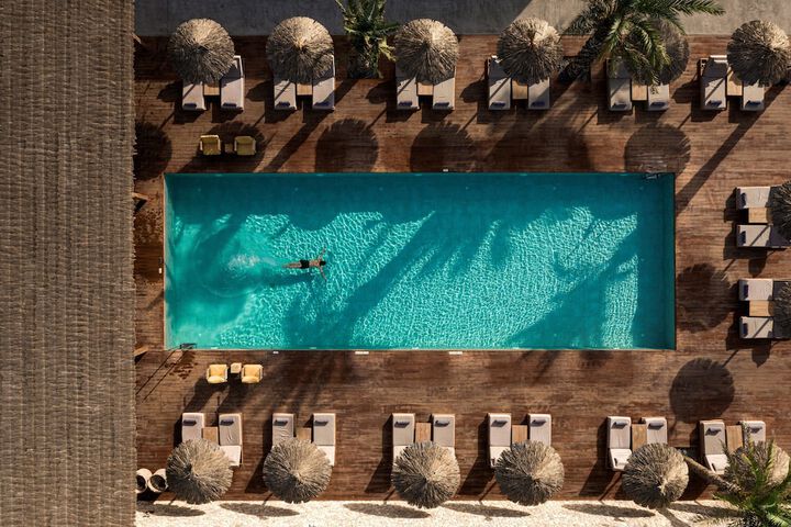Pool 33 of 66