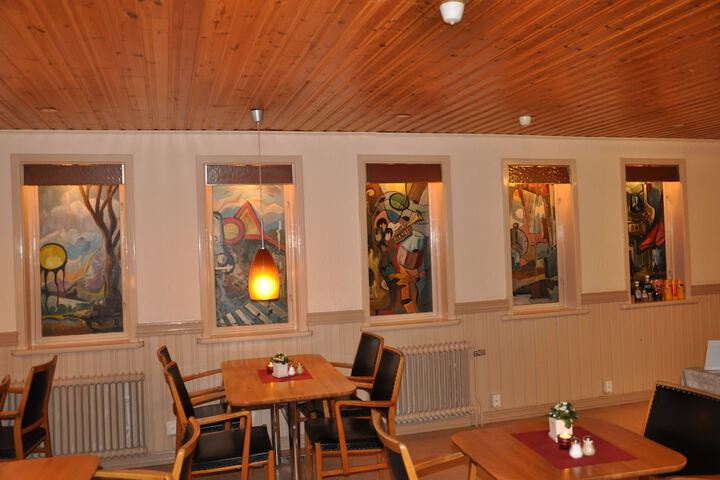 Dining Photos