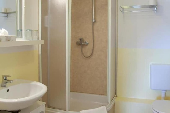 Room 40 of 60