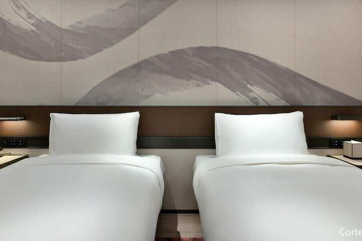 Room 3 of 46