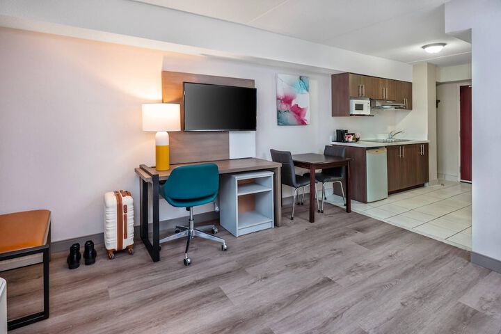 Room 53 of 73