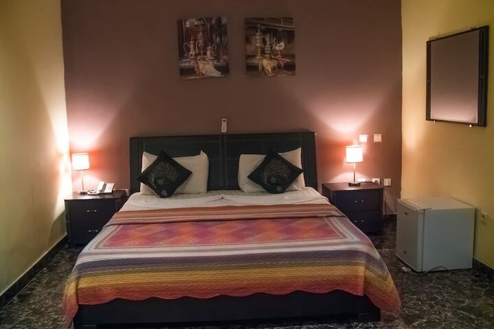 Room 6 of 21