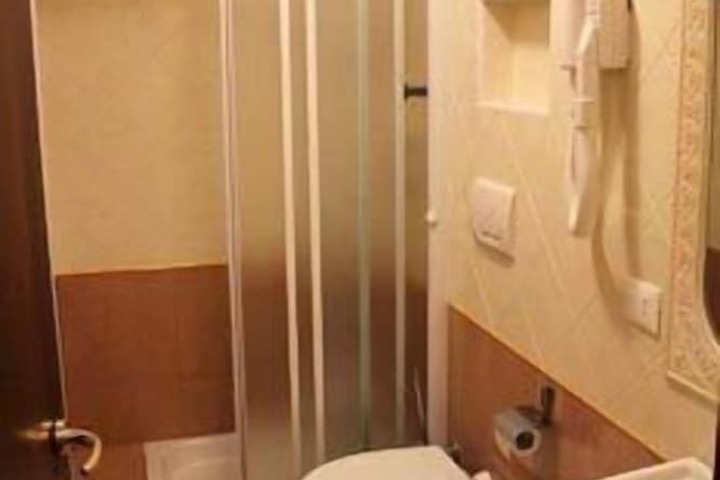 Clean Restrooms