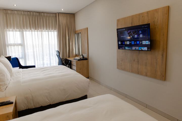 Room 4 of 39