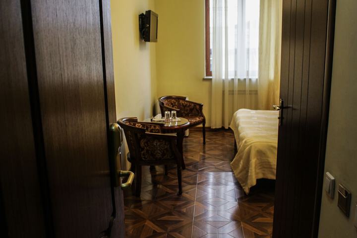 Room 86 of 123