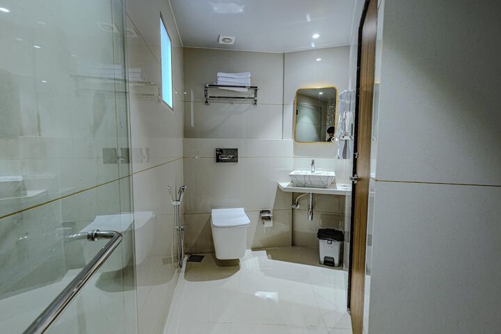 Room 52 of 156