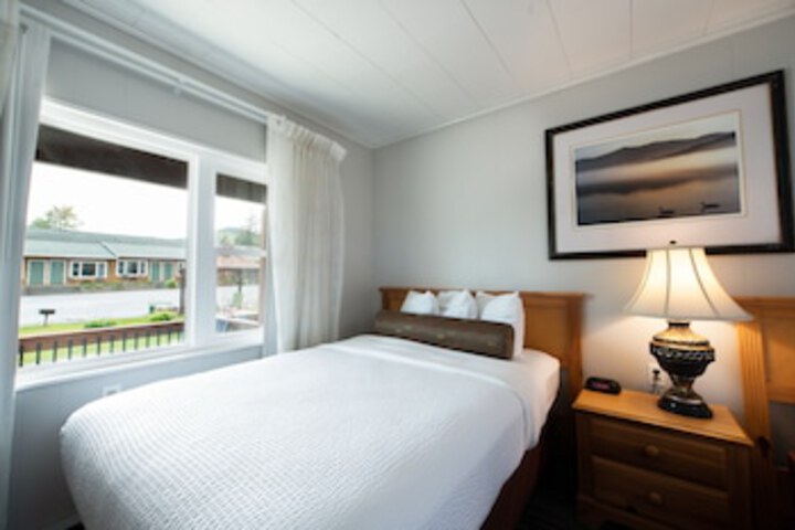 Room 55 of 549