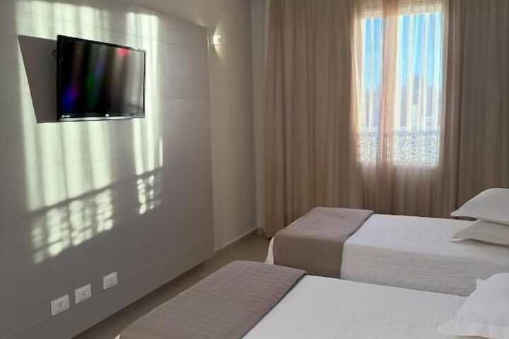 Room 5 of 19
