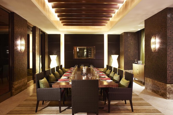 Dining 48 of 72