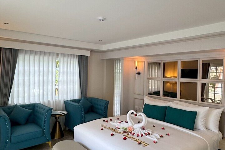 Room 32 of 171