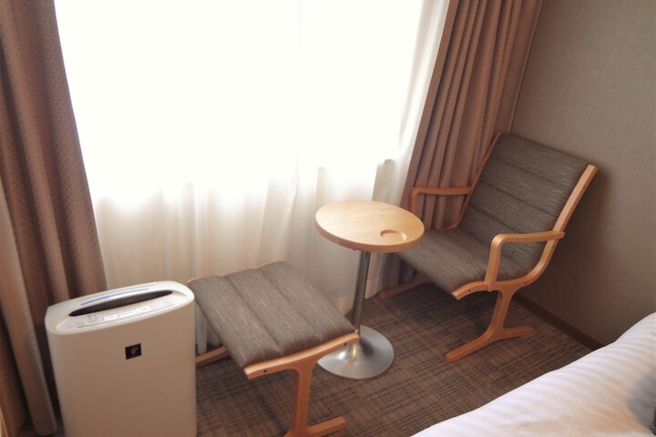 Room 3 of 42