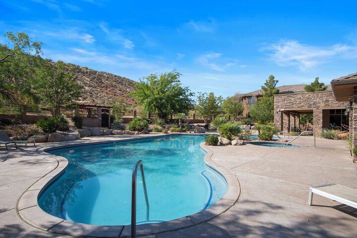 Pool 17 of 34