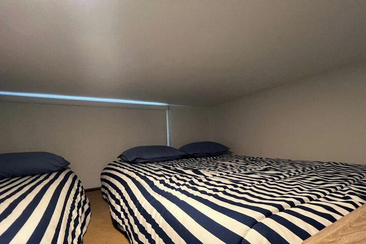 Room 5 of 90