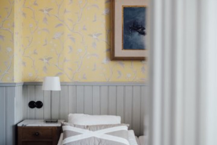 Room 9 of 48