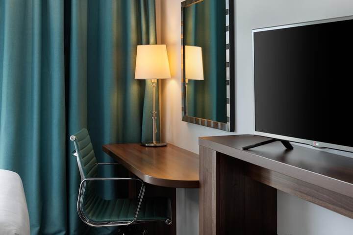 Room 25 of 52