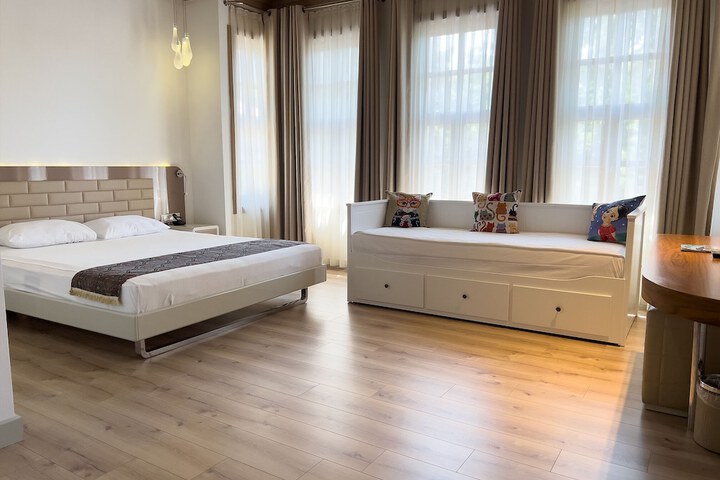 Room 57 of 113