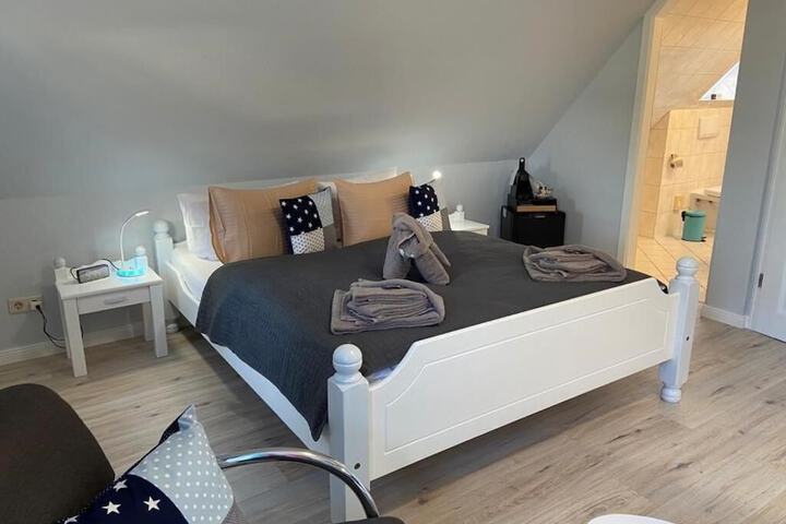 Room 5 of 69
