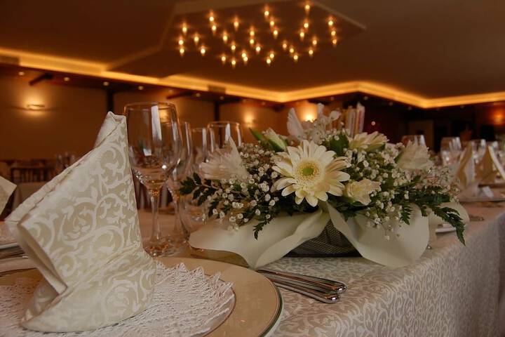 Ballroom/Hall 51 of 61