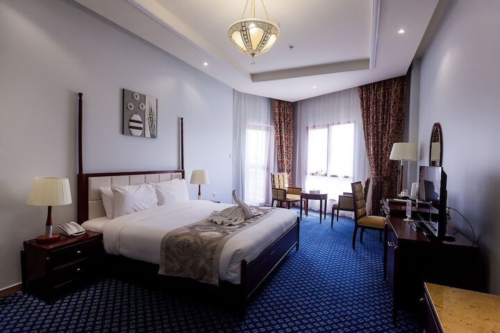 Room 9 of 65