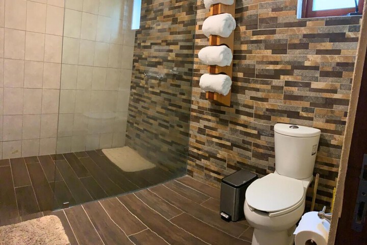 Room 205 of 244