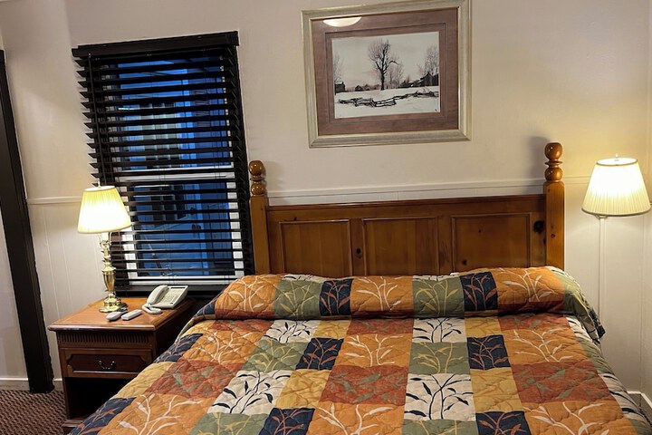 Standard | King Bed (11 of 22)