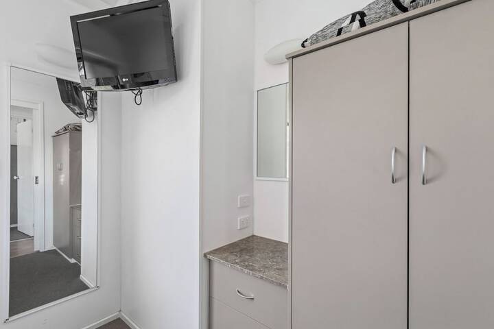 Room 8 of 74