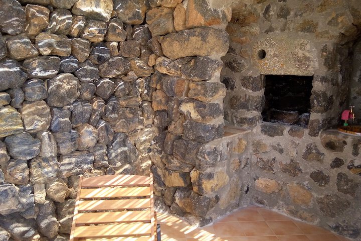 Room 14 of 126