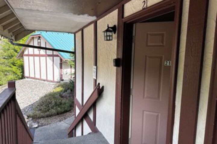 Hotel 373 of 390