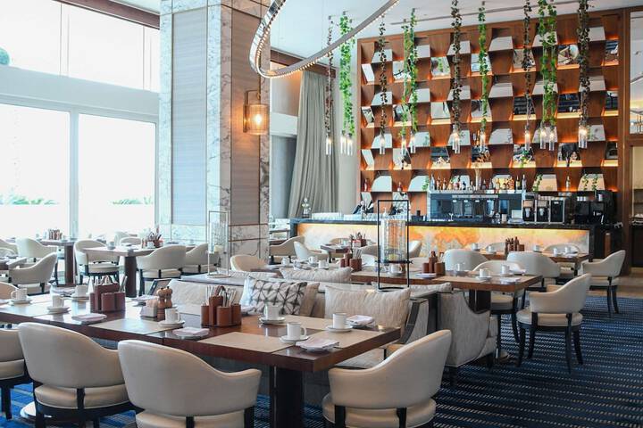 Dining 96 of 163