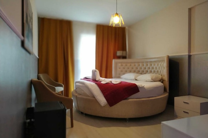 Room 70 of 88