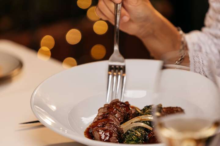 Dining 83 of 88