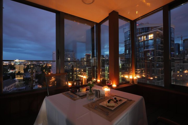 Dining 40 of 53