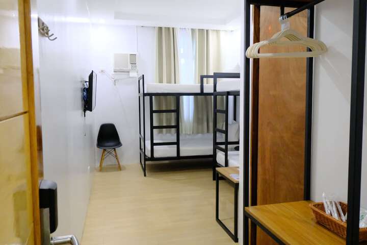 Room 15 of 23