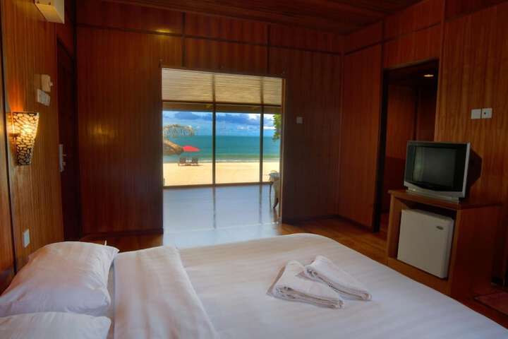 Room 9 of 54