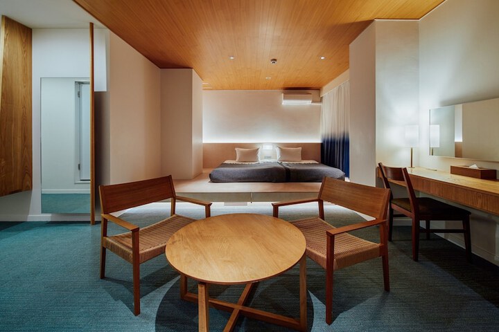 Room 13 of 131