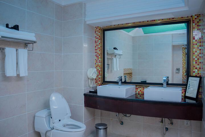 Clean Restrooms