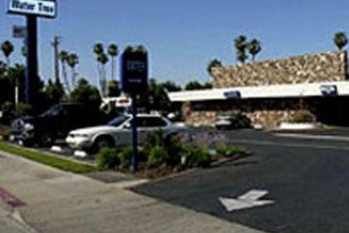 Americas Best Value Inn-Fresno Blackstone-Water Tree