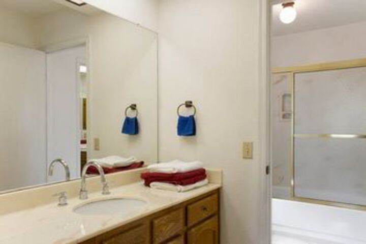 Room 7 of 40