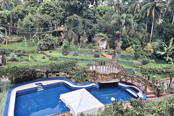 Pool 41 of 54