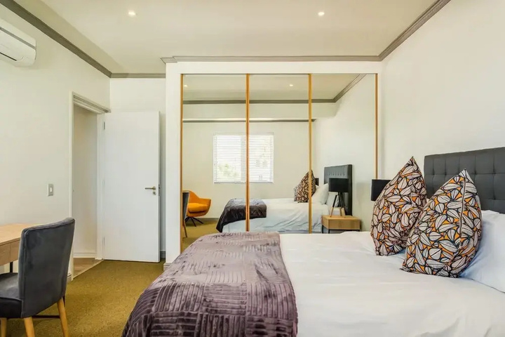 Room 2 of 18