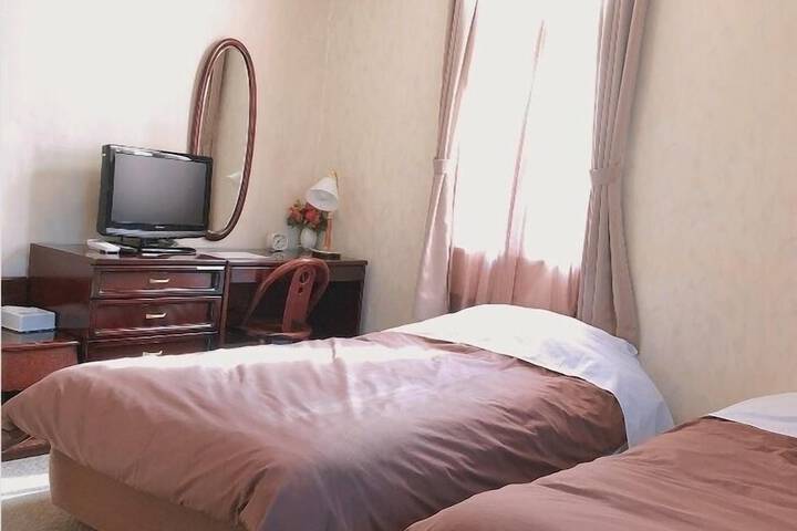 Room 32 of 69