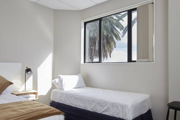 Room 7 of 43
