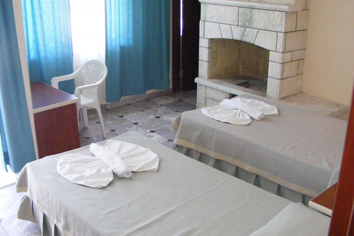 Room 14 of 31