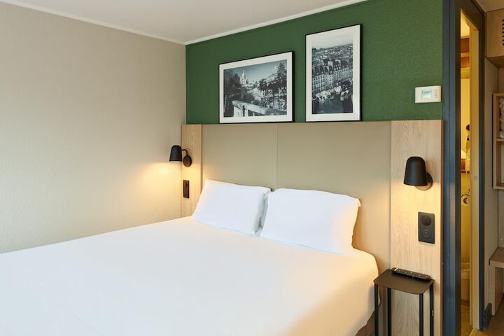 Room 14 of 39